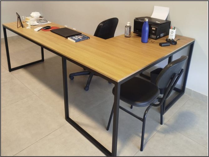 Mesa em L Metalon com MDF